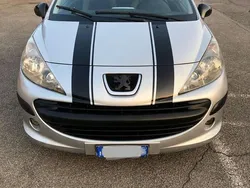 Grigio Usata 2008 Peugeot 207 Tre volumi | 1899 € (Ottimo prezzo)
