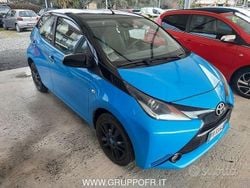 Blu Usata 2016 Toyota Aygo X-clusiv Due volumi | 7900 € (Buon prezzo)