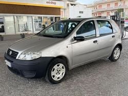 Grigio Usata 2005 Fiat Punto Tre volumi | 2099 € (Buon prezzo)