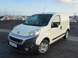 Bianco Usata 2017 Fiat Fiorino Monovolume | 7450 € (Buon prezzo)