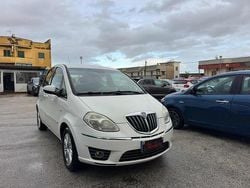 Bianco Usata 2010 Lancia Musa Monovolume | 3900 € (Buon prezzo)