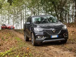 Vari colori Usata 2022 Renault Kadjar Intens SUV | 18.490 € (Buon prezzo)