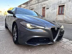 Grigio Usata 2017 Alfa Romeo Giulia Business Tre volumi | 14.800 € (Buon prezzo)