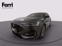 Magnetic grey Usata 2024 Ford Focus ST-Line Tre volumi | 21.470 € (Buon prezzo)