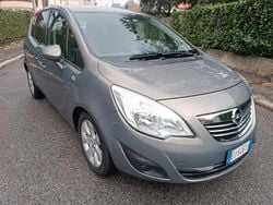 Grigio Usata 2011 Opel Meriva Cosmo Monovolume | 4300 € (Buon prezzo)