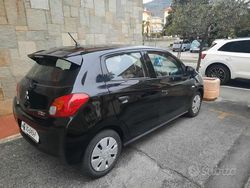 Nero Usata 2015 Mitsubishi Space Star Due volumi | 5000 €