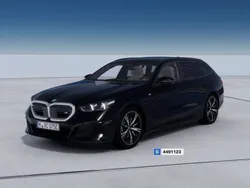 Black sapphire Nuova 2025 BMW i5 Tre volumi | 82.645 € (Buon prezzo)