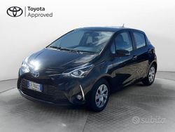 Nero Usata 2020 Toyota Yaris Hybrid Active Tre volumi | 14.900 € (Buon prezzo)