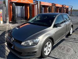 Usata 2014 VW Golf Comfortline Tre volumi | 7000 € (Buon prezzo)