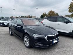 Nero(met.) Usata 2022 Skoda Octavia Style Tre volumi | 17.900 € (Buon prezzo)
