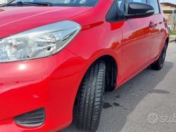 Rosso Usata 2012 Toyota Yaris Due volumi | 5700 € (Buon prezzo)