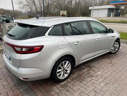 Grigio Usata 2018 Renault Mégane GrandTour Station wagon | 12.000 € (Buon prezzo)