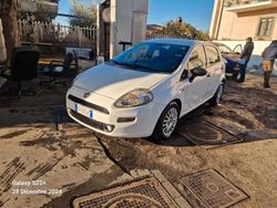 Bianco Usata 2018 Fiat Punto Street Due volumi | 5400 € (Buon prezzo)
