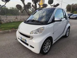 Valkoinen Käytetty 2010 Smart ForTwo Coupé Pure Viistoperä | 5800 € (Hieman kallis)