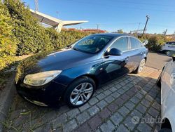 Usata 2011 Opel Insignia Tre volumi | 3900 € (Ottimo prezzo)