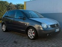 Usata 2002 VW Polo Tre volumi | 1200 € (Buon prezzo)