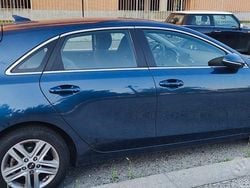 Blu Usata 2019 Kia Ceed Due volumi | 13.000 € (Buon prezzo)