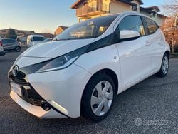 Other Usata 2016 Toyota Aygo X-play Due volumi | 8500 € (Buon prezzo)