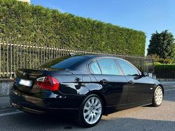 Nero Usata 2005 BMW 320 Tre volumi | 4800 € (Buon prezzo)