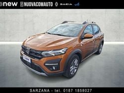 Arancione Usata 2022 Dacia Sandero Comfort Tre volumi | 13.500 € (Buon prezzo)