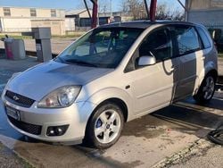 Argento Usata 2007 Ford Fiesta Titanium Tre volumi | 2850 € (Buon prezzo)