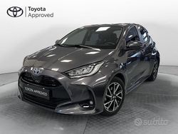 Grigio Usata 2021 Toyota Yaris Hybrid Trend Tre volumi | 17.400 € (Buon prezzo)