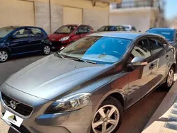 Usata 2015 Volvo V40 Momentum Station wagon | 8950 € (Buon prezzo)