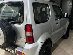 Grigio Usata 2011 Suzuki Jimny SUV | 9350 € (Ottimo prezzo)