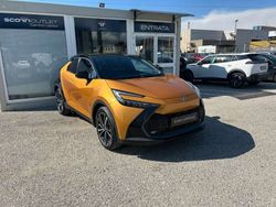 Sulfur & black Usata 2024 Toyota C-HR Lounge SUV | 36.900 € (Buon prezzo)
