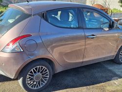 Usata 2015 Lancia Ypsilon Due volumi | 5500 € (Molto cara)