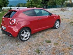 Rosso Usata 2010 Alfa Romeo MiTo Due volumi | 3500 € (Buon prezzo)