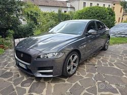 Grigio Usata 2017 Jaguar XF Business Edition Tre volumi | 13.900 € (Super prezzo)