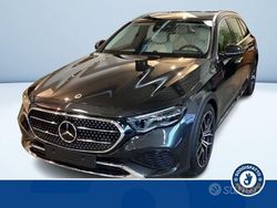Grigio metallizzato Usata 2024 Mercedes E300 Premium Tre volumi | 90.350 € (Buon prezzo)