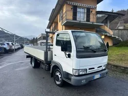 Bianco Usata 2002 Nissan Cabstar Pick-up | 9000 € (Ottimo prezzo)