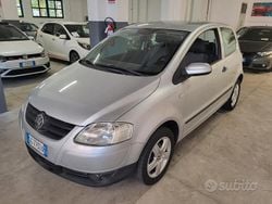 Argento Usata 2008 VW Fox Due volumi | 4990 € (Cara)