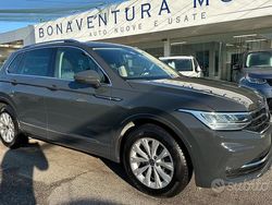 Grigio Usata 2022 VW Tiguan Life SUV | 26.900 € (Buon prezzo)