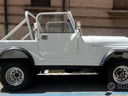 Bianco Usata 1981 Jeep CJ SUV | 19.900 €