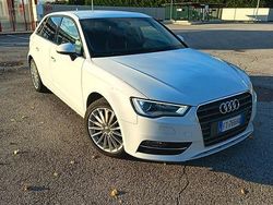 Bianco Usata 2014 Audi A3 Attraction Tre volumi | 9500 € (Buon prezzo)