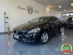 Nero Usata 2018 Volvo V40 Station wagon | 9800 € (Buon prezzo)
