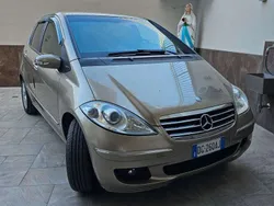 Oro Usata 2007 Mercedes A150 Avantgarde Monovolume | 2499 € (Buon prezzo)