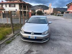 Grigio Usata 2014 VW Golf VII Comfortline Tre volumi | 10.000 € (Buon prezzo)