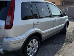 Usata 2008 Ford Fusion Titanium Monovolume | 3300 € (Buon prezzo)