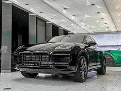 Usata 2020 Porsche Cayenne Turbo SUV | 1890 €