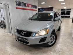 Grigio Usata 2014 Volvo XC60 Summum SUV | 13.990 € (Buon prezzo)