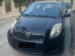 Nero Usata 2009 Toyota Yaris Sol Tre volumi | 4000 € (Buon prezzo)