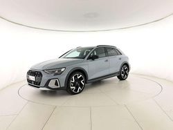 Grigio freccia perla Usata 2024 Audi A3 Ambiente Tre volumi | 39.500 € (Cara)