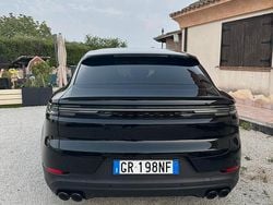 Nero Usata 2023 Porsche Cayenne SUV | 105.000 €
