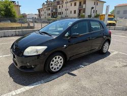 Nero Usata 2007 Toyota Auris Tre volumi | 2900 € (Buon prezzo)