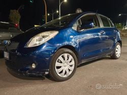Blu Usata 2008 Toyota Yaris Tre volumi | 2500 € (Super prezzo)