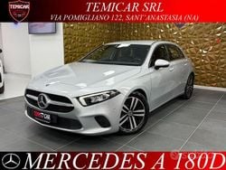 Grigio Usata 2019 Mercedes A180 Business Tre volumi | 17.999 € (Super prezzo)